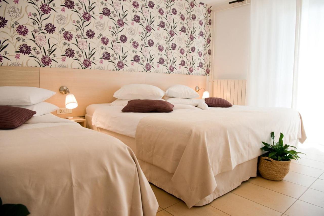 Apartments Sandra Пореч Экстерьер фото
