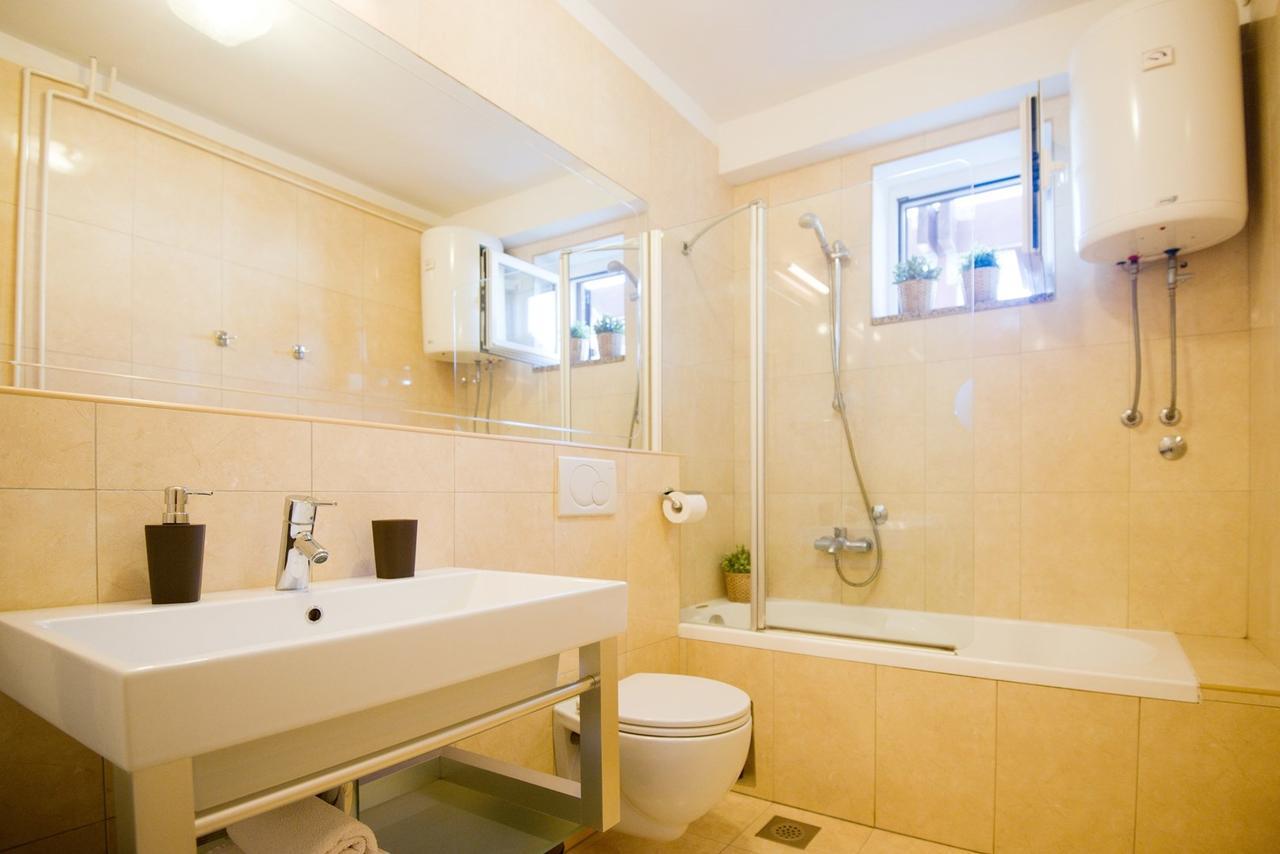 Apartments Sandra Пореч Экстерьер фото